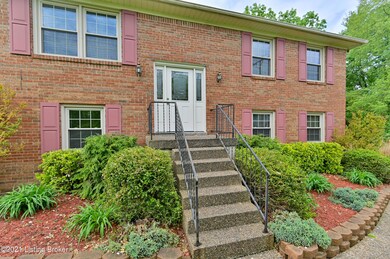 6306 Applegate Ln, Louisville, KY 40219 - photo 4