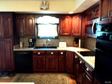 5426 Clauser Rd, Orefield, PA 18069 - photo 7