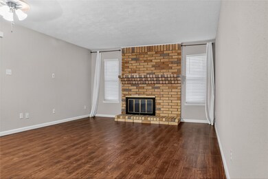 10555 Turtlewood Ct unit 2305, Houston, TX 77072 - photo 5