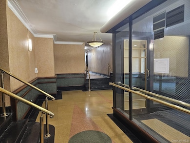 102-18 64th Ave unit 2X, Forest Hills, NY 11375 - photo 4