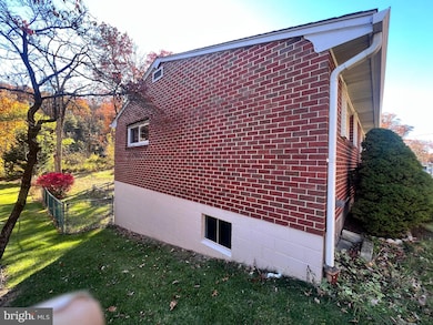 1074 Braddock Rd, Cumberland, MD 21502 - photo 3