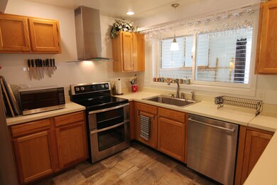 32 Winter Way unit 3, Lincoln, NH 03251 - photo 3