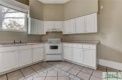 518 E Waldburg St unit B, Savannah, GA 31401 - photo 6