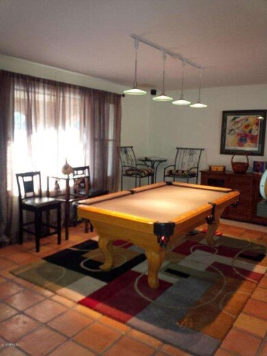 (07) Family Room