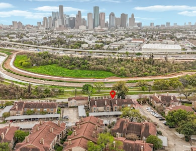 Prime location just minutes from downtown Houston