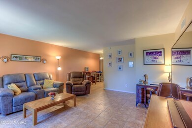 8371 E Via Arboleda, Tucson, AZ 85710 - photo 5