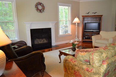 808 Whrens St, Burgaw, NC 28425 - photo 5