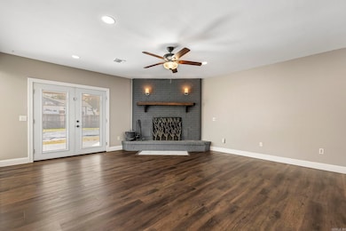 1408 W Callahan Dr, Rogers, AR 72758 - photo 3