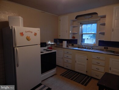 2464 Paw Rd, Paw Paw, WV 25434 - photo 4