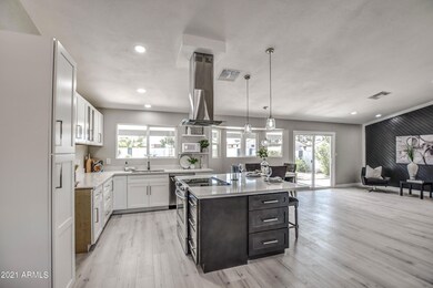 KITCHEN 1
