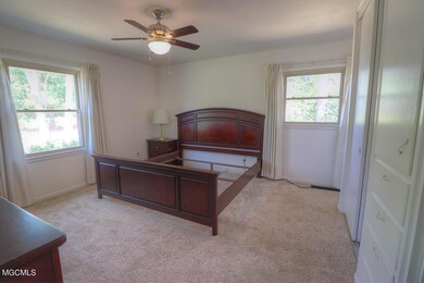 6MasterBed