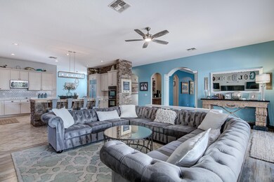 4744 E Ironhorse Rd-47
