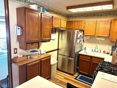 2906 Gentry Ln, Columbus, OH 43232 - photo 6