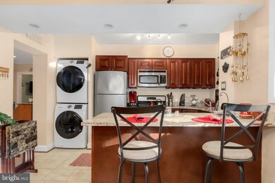 236 W Taylor Run Pkwy unit 2, Alexandria, VA 22314 - photo 7