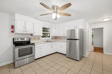 22 SW Cutoff unit B, Northborough, MA 01532 - photo 2