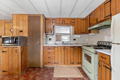 8 Stoney Brook Rd, New London, NH 03257 - photo 7