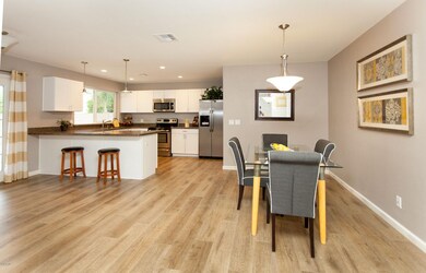 Dining & Kitchen