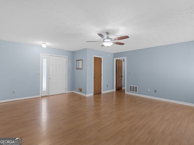 222 Farmbrook Pkwy, Stockbridge, GA 30281 - photo 5