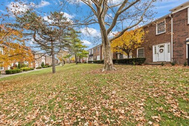 629 Dlyn St, Columbus, OH 43228 - photo 2