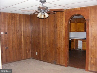 27 N 3rd St, Womelsdorf, PA 19567 - photo 4