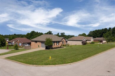 4113 Andrew Dr, Floyds Knobs, IN 47119 - photo 5