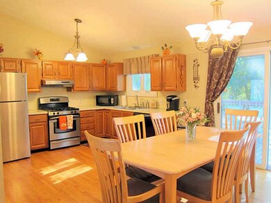 8 Deerfield Dr, Greenville, RI 02828 - photo 3
