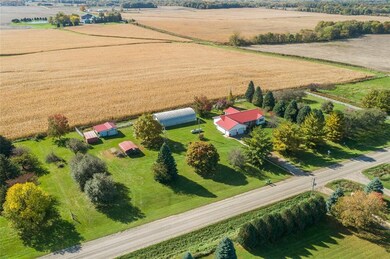 3870 Greens Grove Rd, Center Point, IA 52213 - photo 2