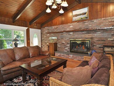 Den/Family/Great Room.