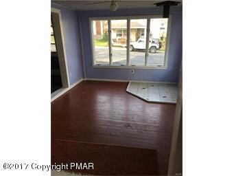 33 Davey Ave, Pen Argyl, PA 18072 - photo 5