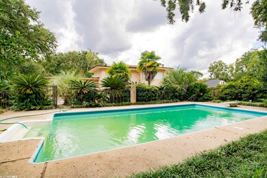 809 Bernard Cir, Mobile, AL 36693 - photo 7