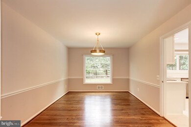 8905 Falls Chapel Way, Potomac, MD 20854 - photo 5