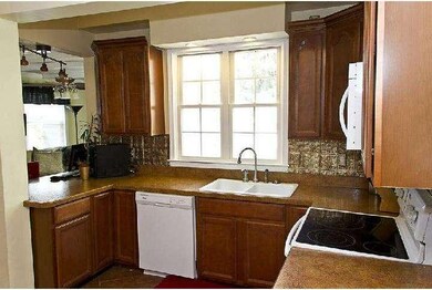 239 S Davis St, Woodbury, NJ 08096 - photo 6