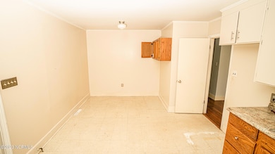 1105 Sycamore Rd, Kinston, NC 28501 - photo 7