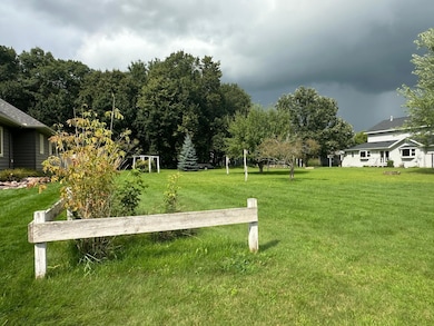 905 Scharbillig Ct, Rice Lake, WI 54868 - photo 2