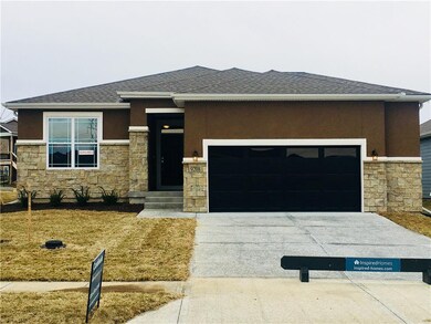 9208 Sunray Dr, Shawnee, KS 66227 - photo 2