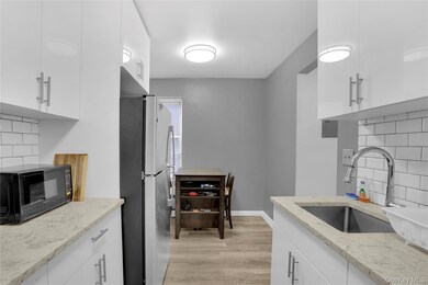 245 Bronx River Rd unit 7C, Yonkers, NY 10704 - photo 7