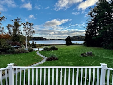 61 Factory Pond Rd, Locust Valley, NY 11560 - photo 3