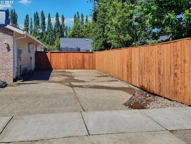 2251 Baines Blvd, Hubbard, OR 97032 - photo 3