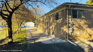 14220 Freeman St, Warren, MI 48089 - photo 7