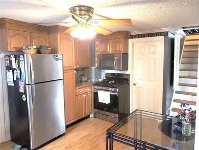 13 Craigie Ave, Woonsocket, RI 02895 - photo 7