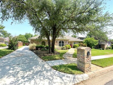 813 Saddlebrook Dr S, Bedford, TX 76021 - photo 2