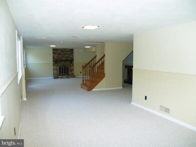 3302 Durbin Place, Falls Church, VA 22041 - photo 4