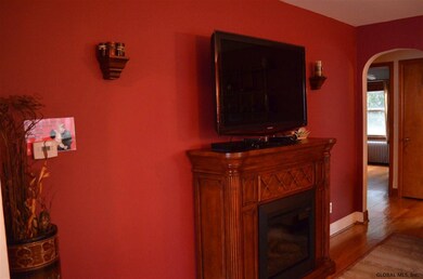 48 Mckinley St, Albany, NY 12206 - photo 7