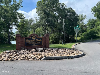 1095 Reynolds Rd, Piney Flats, TN 37686 - photo 2