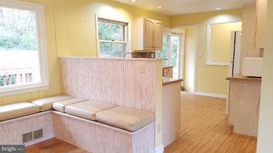 13609 Lewisdale Rd, Clarksburg, MD 20871 - photo 3