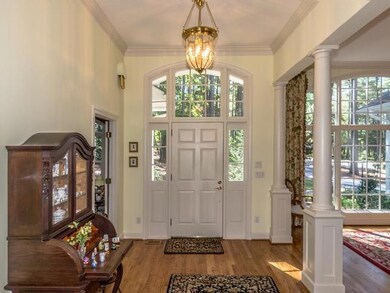 1.b. Foyer