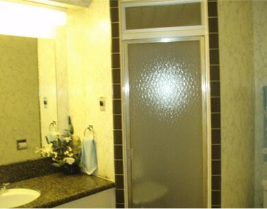 Master Bath/Spa.