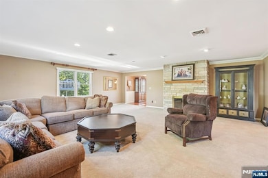 23 Surrey Dr, Wayne, NJ 07470 - photo 5