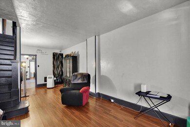 410 N 13th St, Reading, PA 19604 - photo 5