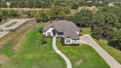 4009 Highland Oaks Ln, Cleburne, TX 76031 - photo 3